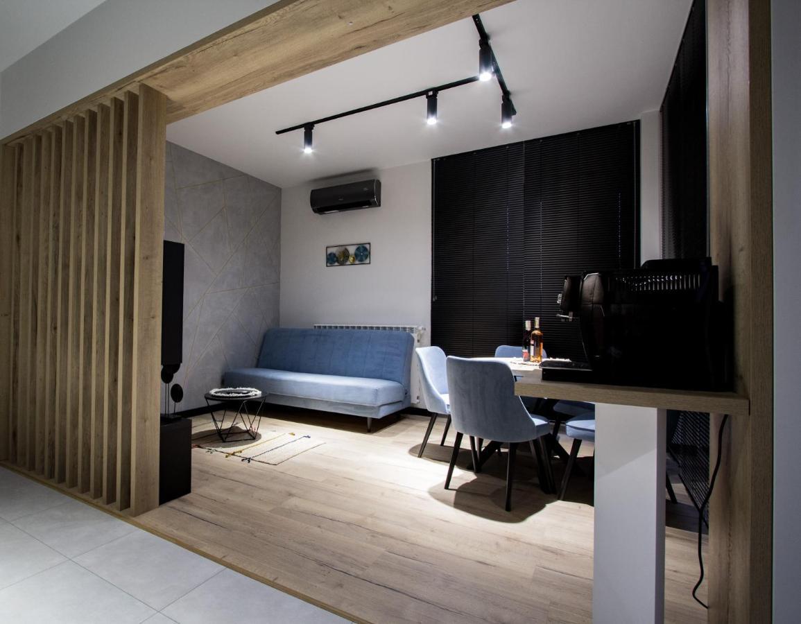Prestige-28 Apartment Zator Luaran gambar